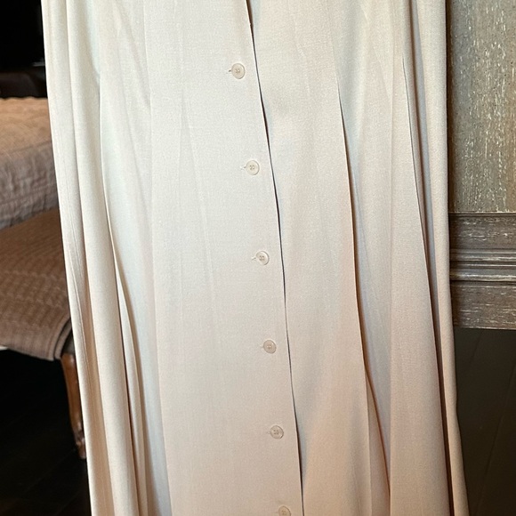 DKNY SILK Button Down SKIRT Size 12 Cream/Subtle Yellow Tone PLEATED Business - Picture 15 of 16